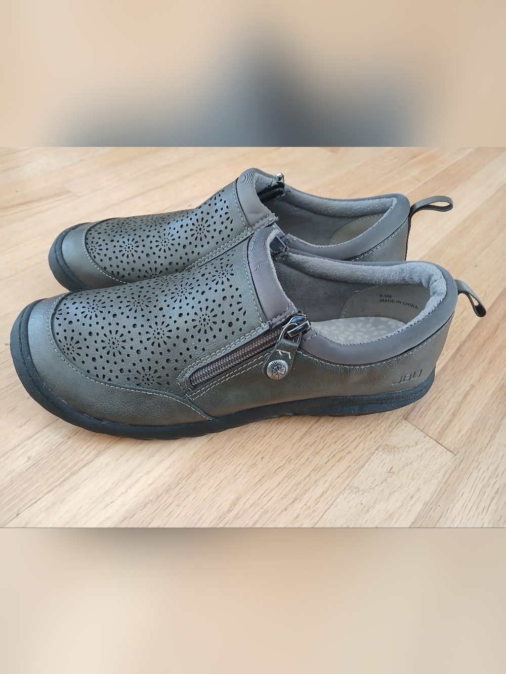 JBU Grey Shoes Women 8.5 NEW